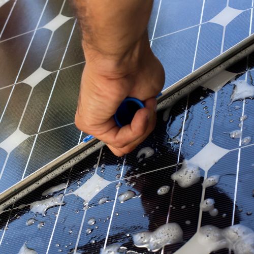 Zonnepanelen schoonmaken Aalst